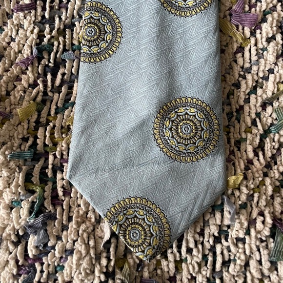 Lilly Dache men's light blue 60s 1970s medallion wide necktie polyester New - Picture 5 of 9